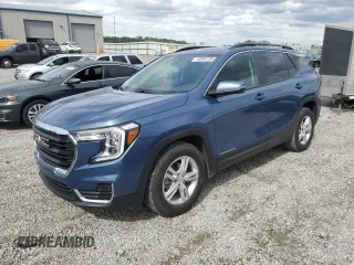 2024 GMC Terrain SLE z VIN 3GKALMEG2RL189604, wystawiony jako Copart lot #54004135 z przebiegiem 17 675 mil mil oraz Szkody całkowita. Historia ofert i sprzedaży dostępna na DreamBid. Obrazek 1.