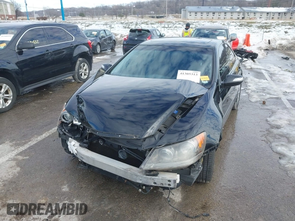 2008 Acura RL Tech Pkg with VIN JH4KB16608C001517, listed as a IAAI auction lot 41305313 with 220,509 mi miles. Bid and sale history available at carsss.com. Image 6.