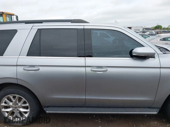 2020 Ford Expedition XLT with VIN 1FMJU1HT9LEA86179, listed as a IAAI auction lot 41869419 with 90,512 mi miles and . Bid and sale history available at DreamBid. Image 14.