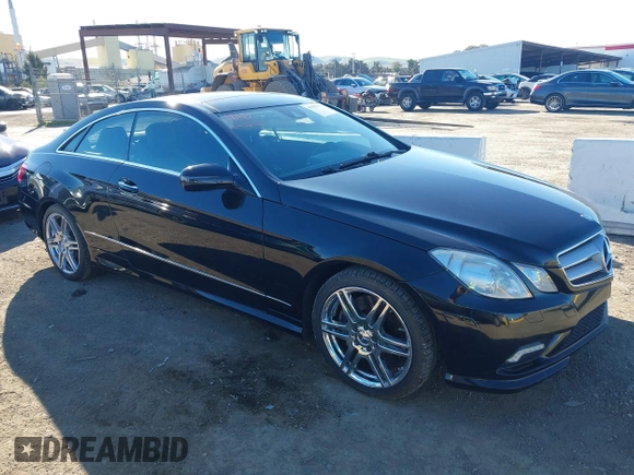 2010 Mercedes-Benz E-Class E 550 with VIN WDDKJ7CBXAF019381, listed as a IAAI auction lot 41392705 with 76,082 mi miles. Bid and sale history available at carsss.com. Image 1.
