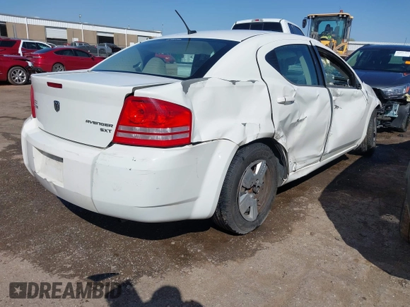 2010 Dodge Avenger SXT z VIN 1B3CC4FB2AN181824, wystawiony jako IAAI lot #41981598 z przebiegiem 170 601 mil mil oraz . Historia ofert i sprzedaży dostępna na DreamBid. Obrazek 4.