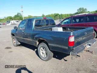 1997 Toyota T100 SR5 with VIN JT4UN24D8V0043214, listed as a IAAI auction lot 42194142 with 292,713 mi miles and . Bid and sale history available at DreamBid. Image 3.