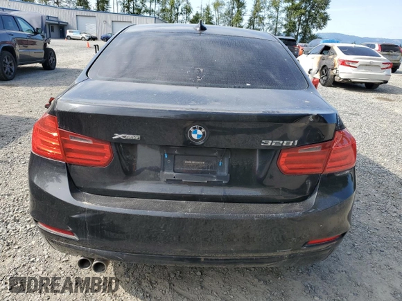 2013 BMW 3 Series 328i xDrive z VIN WBA3B5G58DNS02841, wystawiony jako Copart lot #59807655 z przebiegiem Nie podano mil oraz Szkoda całkowita • Salvage title. Historia ofert i sprzedaży dostępna na DreamBid. Obrazek 6.