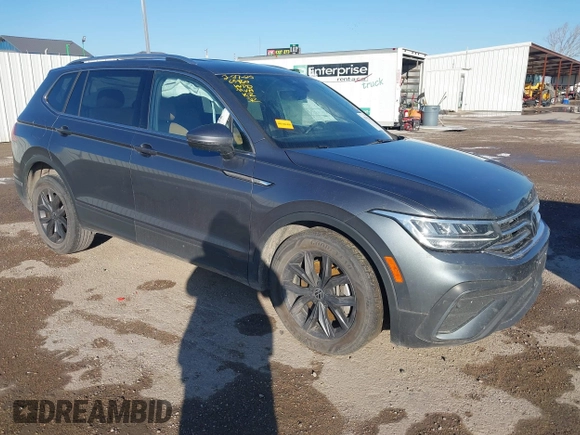 2022 Volkswagen Tiguan SE with VIN 3VV3B7AX1NM147445, listed as a IAAI auction lot 41755217 with 59,399 mi miles and . Bid and sale history available at DreamBid. Image 1.