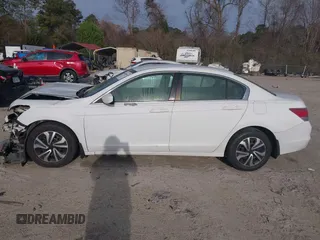 2011 Honda Accord LX z VIN 1HGCP2F3XBA085921, wystawiony jako IAAI lot #41858044 z przebiegiem 144 090 mil mil oraz . Historia ofert i sprzedaży dostępna na DreamBid. Obrazek 14.