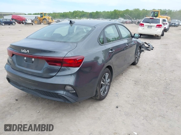 2024 Kia Forte LXS z VIN 3KPF24AD8RE754569, wystawiony jako IAAI lot #42220973 z przebiegiem 36 854 mil mil oraz . Historia ofert i sprzedaży dostępna na DreamBid. Obrazek 4.