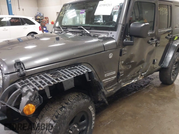 2018 Jeep Wrangler JK Unlimited Sport S with VIN 1C4BJWDGXJL889020, listed as a IAAI auction lot 41989203 with 60,170 mi miles. Bid and sale history available at carsss.com. Image 6.
