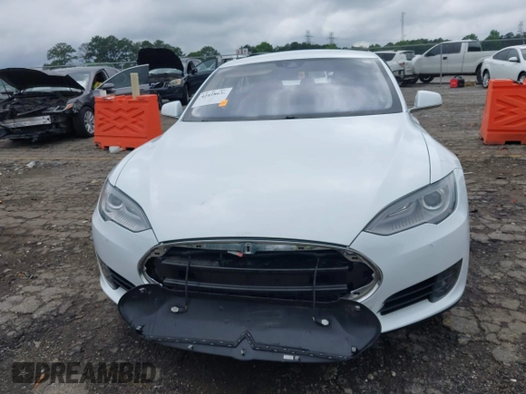 2016 Tesla Model S 70 with VIN 5YJSA1E11GF132984, listed as a IAAI auction lot 42428634 with Not provided miles and . Bid and sale history available at DreamBid. Image 11.