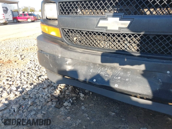 2017 Chevrolet Express Cargo Van with VIN 1GCWGBFF0H1109366, listed as a IAAI auction lot 41494549 with 181,398 mi miles. Bid and sale history available at carsss.com. Image 19.
