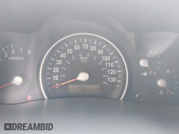 2008 Kia Sedona LX with VIN KNDMB233686212813, listed as a IAAI auction lot 42250476 with 198,111 mi miles and . Bid and sale history available at DreamBid. Image 7.