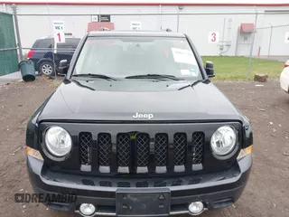 2016 Jeep Patriot Latitude with VIN 1C4NJRFB1GD523904, listed as a IAAI auction lot 42017736 with 164,705 mi miles. Bid and sale history available at carsss.com. Image 12.