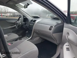 2010 Toyota Corolla z VIN JTDBU4EEXAJ058637, wystawiony jako IAAI lot #41810086 z przebiegiem 179 193 mil mil oraz . Historia ofert i sprzedaży dostępna na DreamBid. Obrazek 5.