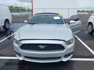 2016 Ford Mustang EcoBoost Premium z VIN 1FATP8UH4G5221806, wystawiony jako IAAI lot #42145462 z przebiegiem 116 223 mil mil oraz . Historia ofert i sprzedaży dostępna na DreamBid. Obrazek 10.