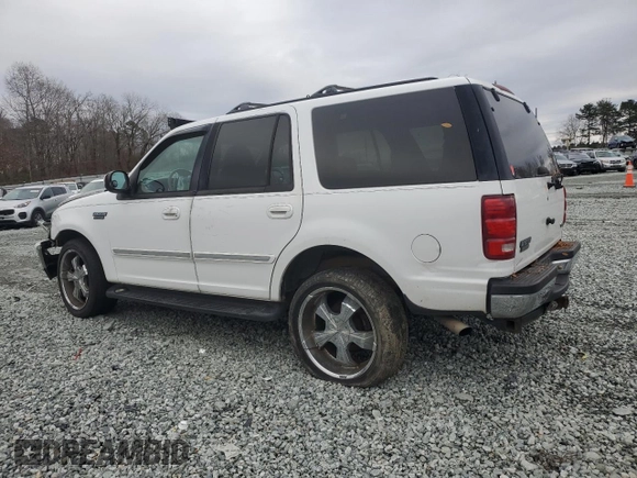 1997 Ford Expedition XLT with VIN 1FMEU17L5VLB80125, listed as a Copart auction lot 83892824 with 257,738 mi miles and Salvage title. Bid and sale history available at DreamBid. Image 2.