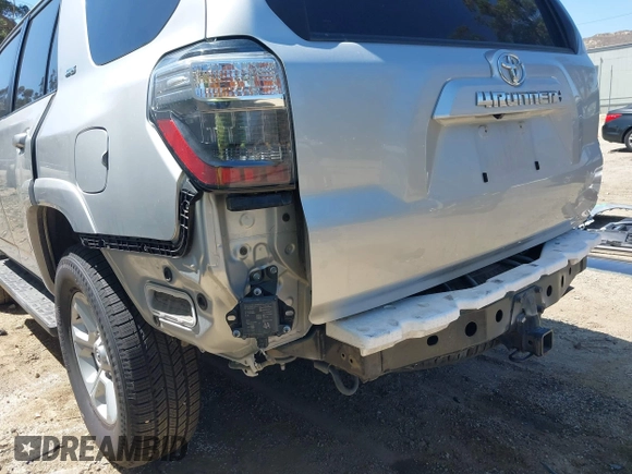 2023 Toyota 4Runner SR5 с VIN JTEMU5JR1P6089760, выставлен на аукционе IAAI как лот 42320237 с пробегом 52 939 миль миль и . История ставок и продаж доступна на DreamBid. Изображение 20.
