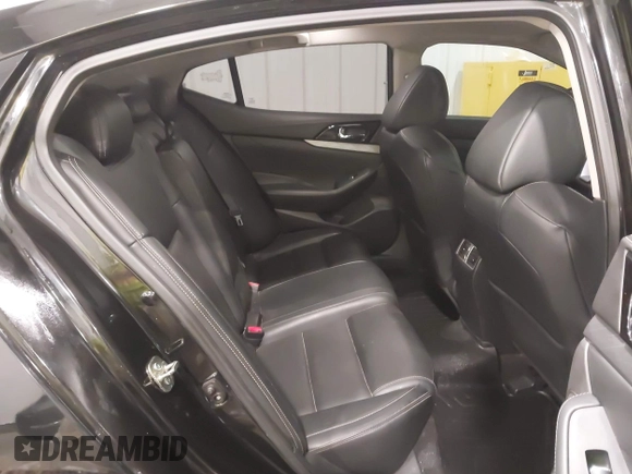 2016 Nissan Maxima SV with VIN 1N4AA6AP7GC437668, listed as a IAAI auction lot 41866666 with 118,582 mi miles and . Bid and sale history available at DreamBid. Image 8.