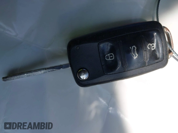 2011 Volkswagen Jetta SE с VIN 3VWDZ7AJ9BM395509, выставлен на аукционе IAAI как лот 41856879 с пробегом 126 169 миль миль и . История ставок и продаж доступна на DreamBid. Изображение 11.