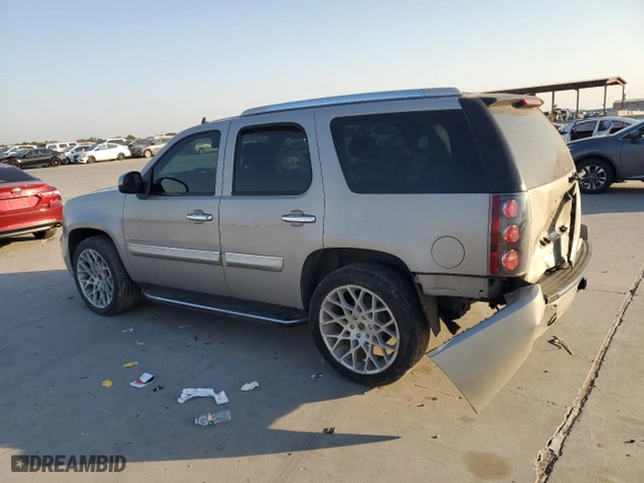 2007 GMC Yukon Denali with VIN 1GKFK63867J293789, listed as a Copart auction lot 75705004 with 0 mi miles and Salvage Title. Bid and sale history available at carsss.com. Image 2.