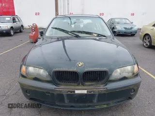 2005 BMW 3 Series 325i with VIN WBAEV33415KX11061, listed as a IAAI auction lot 42810241 with 168,338 mi miles and . Bid and sale history available at DreamBid. Image 6.