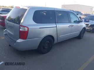 2006 Kia Sedona LX with VIN KNDMB233366032380, listed as a IAAI auction lot 42196919 with 132,336 mi miles. Bid and sale history available at carsss.com. Image 4.