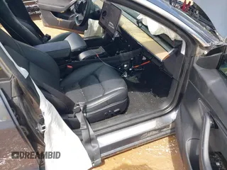 2020 Tesla Model 3 Long Range z VIN 5YJ3E1EB5LF710788, wystawiony jako IAAI lot #42020503 z przebiegiem 76 606 mil mil oraz . Historia ofert i sprzedaży dostępna na DreamBid. Obrazek 5.