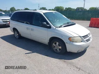 2005 Dodge Caravan SXT with VIN 2D4GP44L85R448735, listed as a IAAI auction lot 42737488 with 255,946 mi miles and . Bid and sale history available at DreamBid. Image 1.