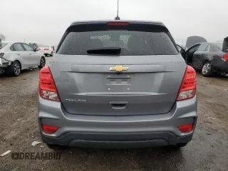 2020 Chevrolet Trax LS with VIN 3GNCJNSBXLL238345, listed as a Copart auction lot 81123504 with 33,505 mi miles and Salvage Title. Bid and sale history available at carsss.com. Image 6.