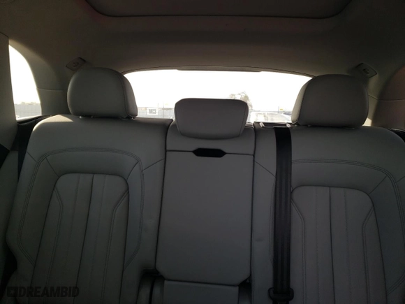 2022 Audi Q5 S line Premium with VIN WA1GAAFY3N2058625, listed as a Copart auction lot 44953185 with 25,476 mi miles and Salvage Title. Bid and sale history available at carsss.com. Image 10.