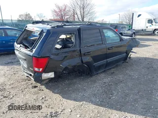 2007 Jeep Grand Cherokee Laredo with VIN 1J8HR48P57C639512, listed as a IAAI auction lot 41915302 with 1 mi miles. Bid and sale history available at carsss.com. Image 4.