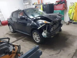 2013 Nissan Juke S with VIN JN8AF5MV0DT229647, listed as a IAAI auction lot 41530735 with 264,218 mi miles. Bid and sale history available at carsss.com. Image 1.