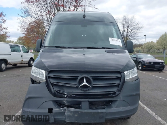 2019 Mercedes-Benz Sprinter Passenger z VIN WDZPF0CD3KP130537, wystawiony jako IAAI lot #42052916 z przebiegiem 192 310 mil mil oraz . Historia ofert i sprzedaży dostępna na DreamBid. Obrazek 12.