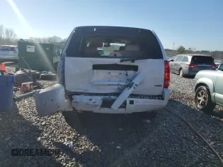 2007 GMC Yukon SLT with VIN 1GKFC13007R260640, listed as a Copart auction lot 86981054 with 0 mi miles and Salvage Title. Bid and sale history available at carsss.com. Image 6.