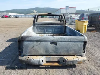 2004 Toyota Tacoma z VIN 5TENL42N14Z328742, wystawiony jako IAAI lot #42474370 z przebiegiem Nie podano mil oraz . Historia ofert i sprzedaży dostępna na DreamBid. Obrazek 12.