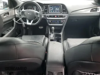 2019 Hyundai Sonata Sport z VIN 5NPE34AF3KH785711, wystawiony jako Copart lot #56383975 z przebiegiem 60 497 mil mil oraz Szkoda całkowita • Salvage title. Historia ofert i sprzedaży dostępna na DreamBid. Obrazek 8.