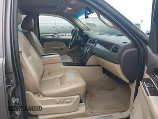 2013 GMC Yukon Denali z VIN 1GKS2EEF1DR364298, wystawiony jako IAAI lot #42184663 z przebiegiem 174 910 mil mil oraz . Historia ofert i sprzedaży dostępna na DreamBid. Obrazek 5.