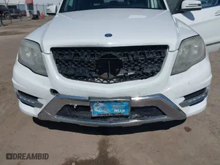 2014 Mercedes-Benz GLK-Class GLK 350 with VIN WDCGG8JB3EG299565, listed as a IAAI auction lot 41743659 with 198,245 mi miles. Bid and sale history available at carsss.com. Image 6.