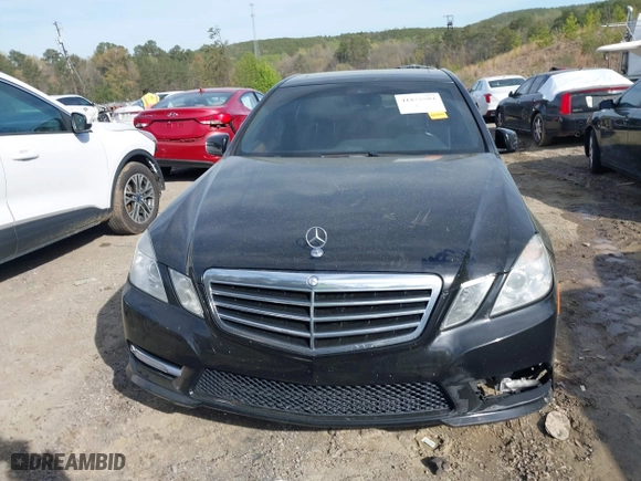 2013 Mercedes-Benz E-Class E 350 Luxury with VIN WDDHF5KB0DA702841, listed as a IAAI auction lot 41875593 with 276,264 mi miles. Bid and sale history available at carsss.com. Image 12.