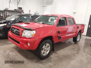 2007 Toyota Tacoma with VIN 5TELU42N37Z457266, listed as a IAAI auction lot 42043772 with 184,594 mi miles and . Bid and sale history available at DreamBid. Image 2.