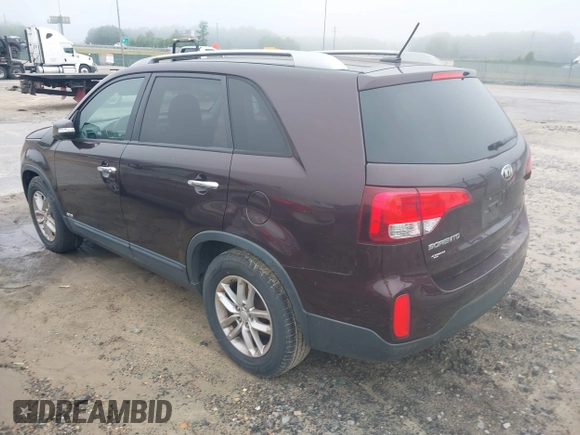 2015 Kia Sorento LX with VIN 5XYKTDA76FG565178, listed as a IAAI auction lot 42196426 with 160,933 mi miles. Bid and sale history available at carsss.com. Image 3.