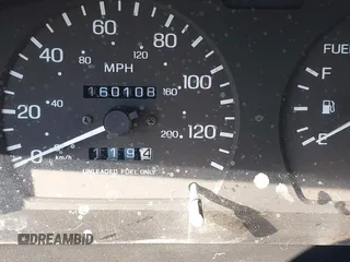 1998 Nissan Sentra XE z VIN 1N4AB41D8WC757796, wystawiony jako IAAI lot #41209171 z przebiegiem 160 108 mil mil oraz . Historia ofert i sprzedaży dostępna na DreamBid. Obrazek 15.