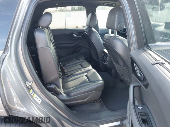 2017 Audi Q7 Premium Plus with VIN WA1LAAF71HD025850, listed as a IAAI auction lot 41567701 with 92,294 mi miles. Bid and sale history available at carsss.com. Image 8.