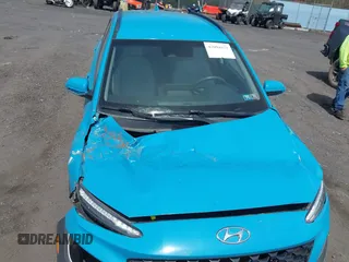 2023 Hyundai Kona SEL with VIN KM8K6CAB6PU977828, listed as a IAAI auction lot 42094972 with 61,283 mi miles and . Bid and sale history available at DreamBid. Image 6.