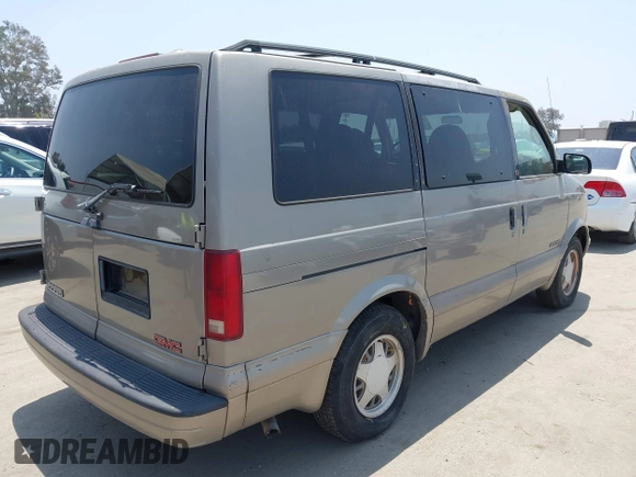 2001 GMC Safari z VIN 1GKDM19W21B502635, wystawiony jako IAAI lot #42368626 z przebiegiem 150 336 mil mil oraz . Historia ofert i sprzedaży dostępna na DreamBid. Obrazek 4.