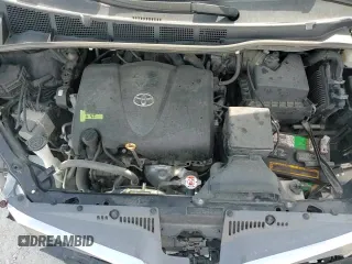 2018 Toyota Sienna XLE with VIN 5TDDZ3DC9JS206770, listed as a Copart auction lot 70149515 with 125,626 mi miles and Salvage title. Bid and sale history available at DreamBid. Image 14.