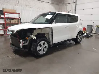 2015 Kia Soul ! with VIN KNDJX3A53F7184832, listed as a IAAI auction lot 42042994 with 72,216 mi miles. Bid and sale history available at carsss.com. Image 2.