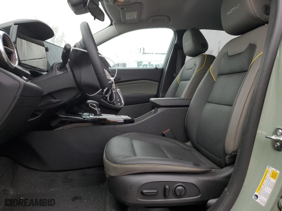 2025 Chevrolet Trax ACTIV with VIN KL77LKEP7SC100960, listed as a Copart auction lot 43317065 with 4,928 mi miles and Salvage Title. Bid and sale history available at carsss.com. Image 7.