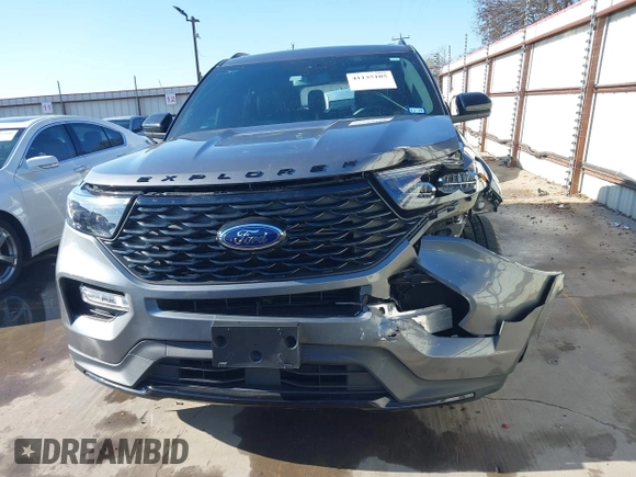 2023 Ford Explorer ST-Line with VIN 1FMSK7KH4PGC34783, listed as a IAAI auction lot 41135105 with 17,922 mi miles. Bid and sale history available at carsss.com. Image 6.