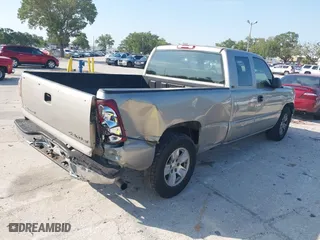 2003 Chevrolet Silverado 1500 LS with VIN 2GCEC19XX31244508, listed as a IAAI auction lot 42052595 with 164,683 mi miles. Bid and sale history available at carsss.com. Image 4.
