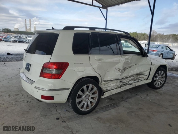 2011 Mercedes-Benz GLK-Class GLK 350 with VIN WDCGG5GB3BF683031, listed as a Copart auction lot 47735085 with 121,884 mi miles and Salvage Title. Bid and sale history available at carsss.com. Image 3.