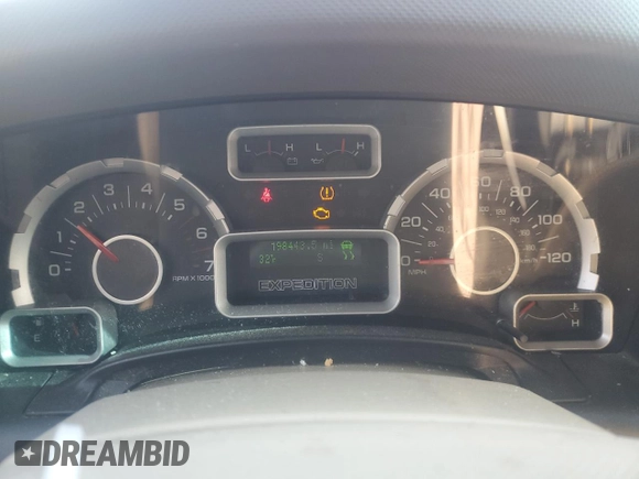2008 Ford Expedition SSV with VIN 1FMFU15508LA32557, listed as a Copart auction lot 41902515 with 198,443 mi miles and Non repairable. Bid and sale history available at DreamBid. Image 9.
